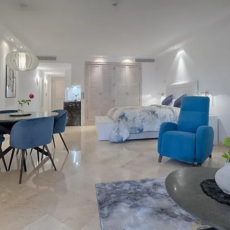 Studio Private Wing Estepona Hotel 5*