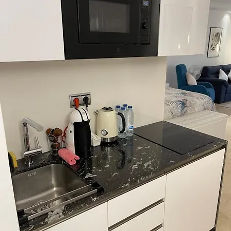 Studio Private Wing Estepona 5* Естепона
