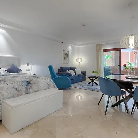 Studio Private Wing Estepona 5*