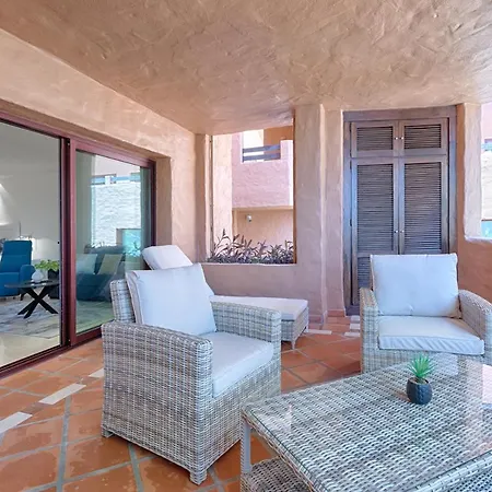 Studio Private Wing Estepona 5*