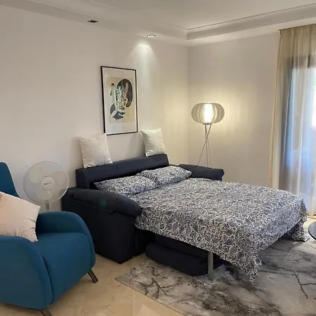 ホテル Studio Private Wing Estepona