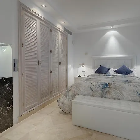 ホテル Studio Private Wing Estepona